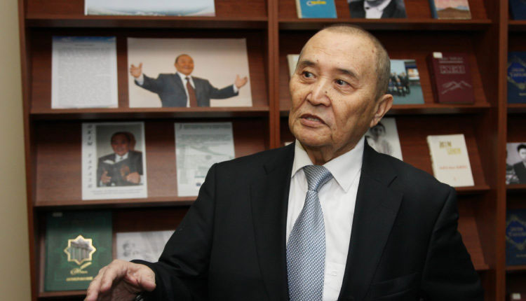 جەكە ادام عانا ەمەس, تۇتاس ۇلت سىنالاتىن كەزەڭ