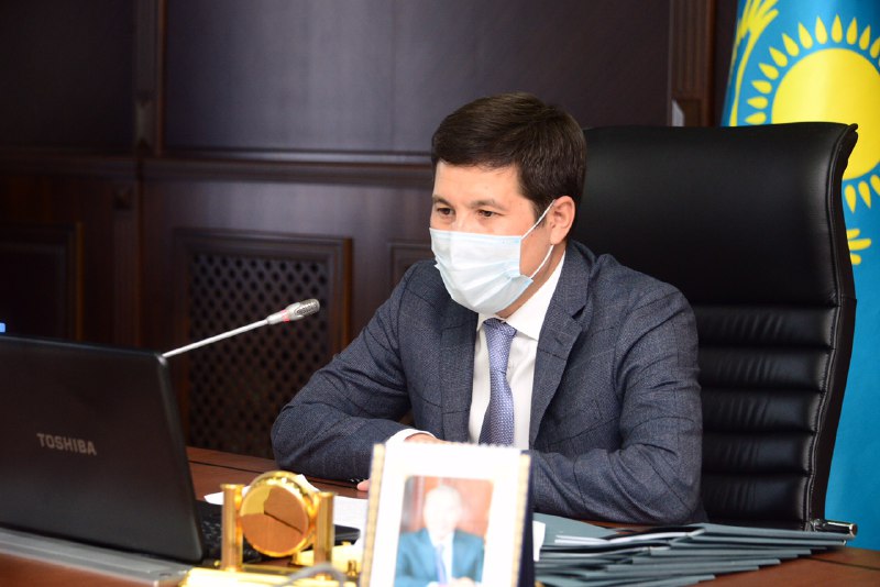 پاۆلودار وبلىسىنىڭ اكىمى ازاماتتاردىڭ ونلاين قابىلداۋىن وتكىزدى