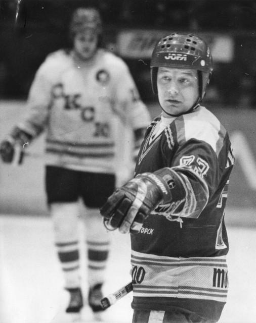 سۇرمەرگەن حوككەيشى ەدى...