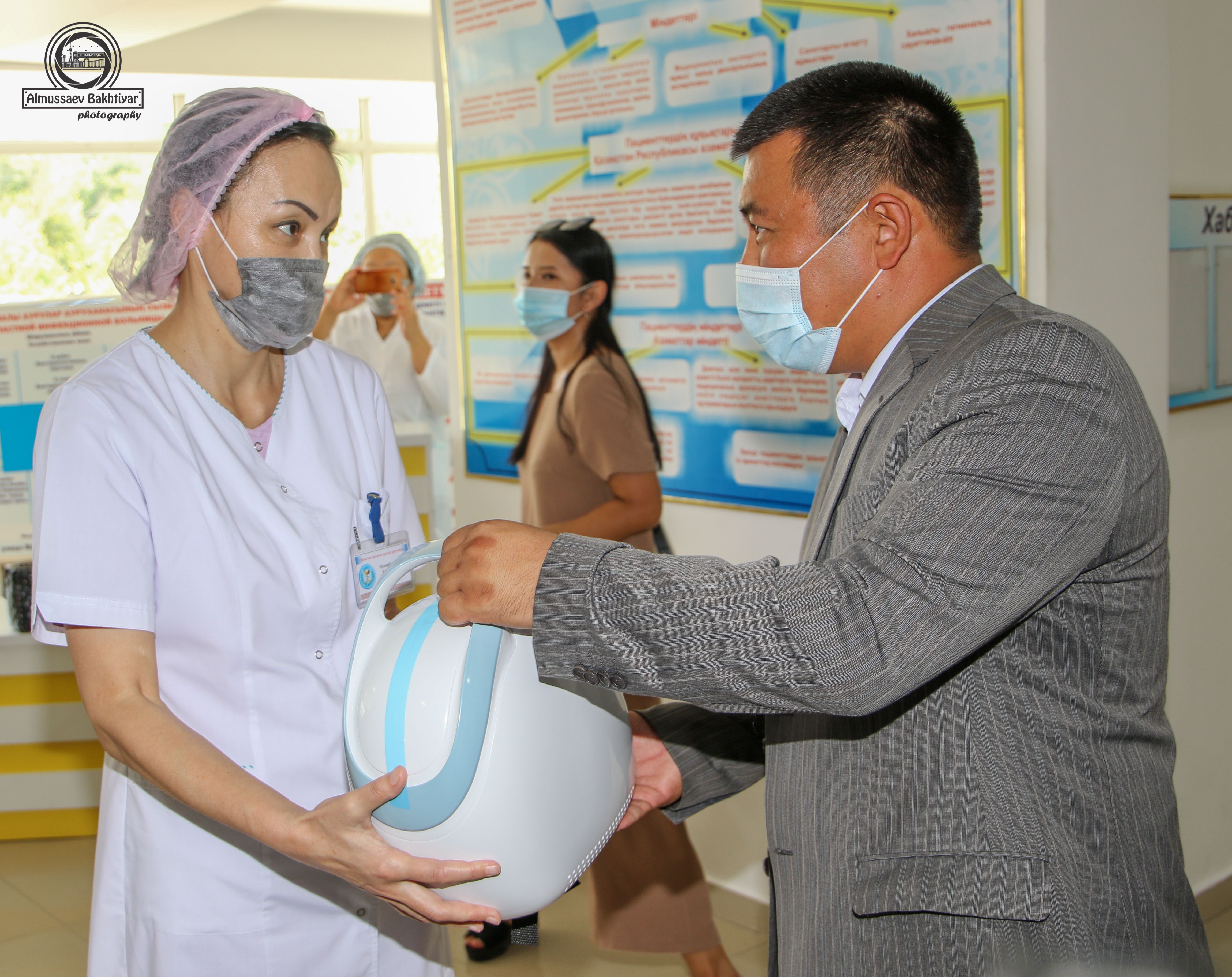 كاسىپكەرلەر كومەگى