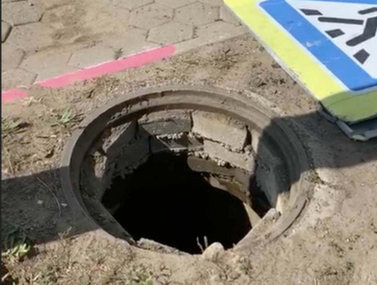 اتىراۋدا 1 جاستاعى ءسابي قۇدىققا قۇلاپ كەتتى