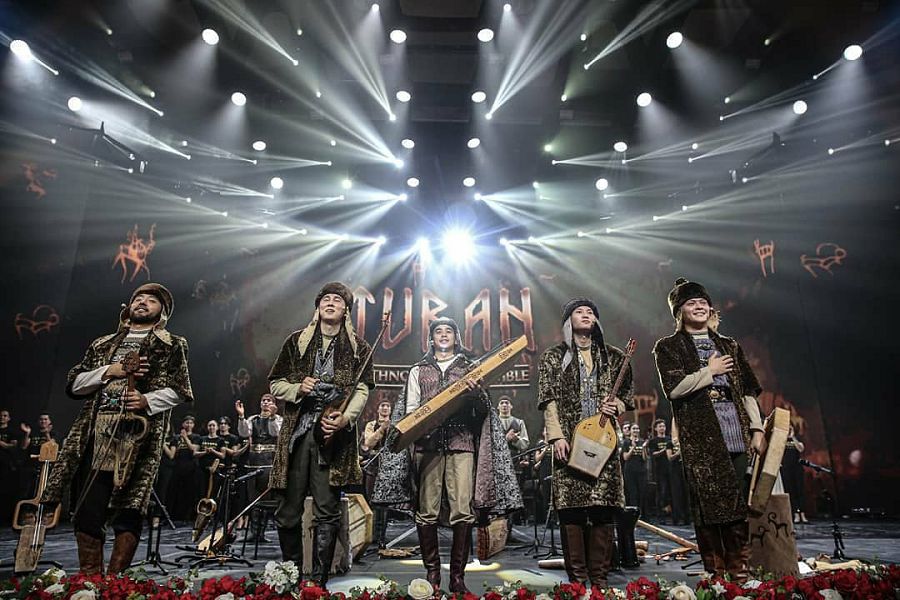 «TURAN» ءانسامبلىنىڭ تارتۋى