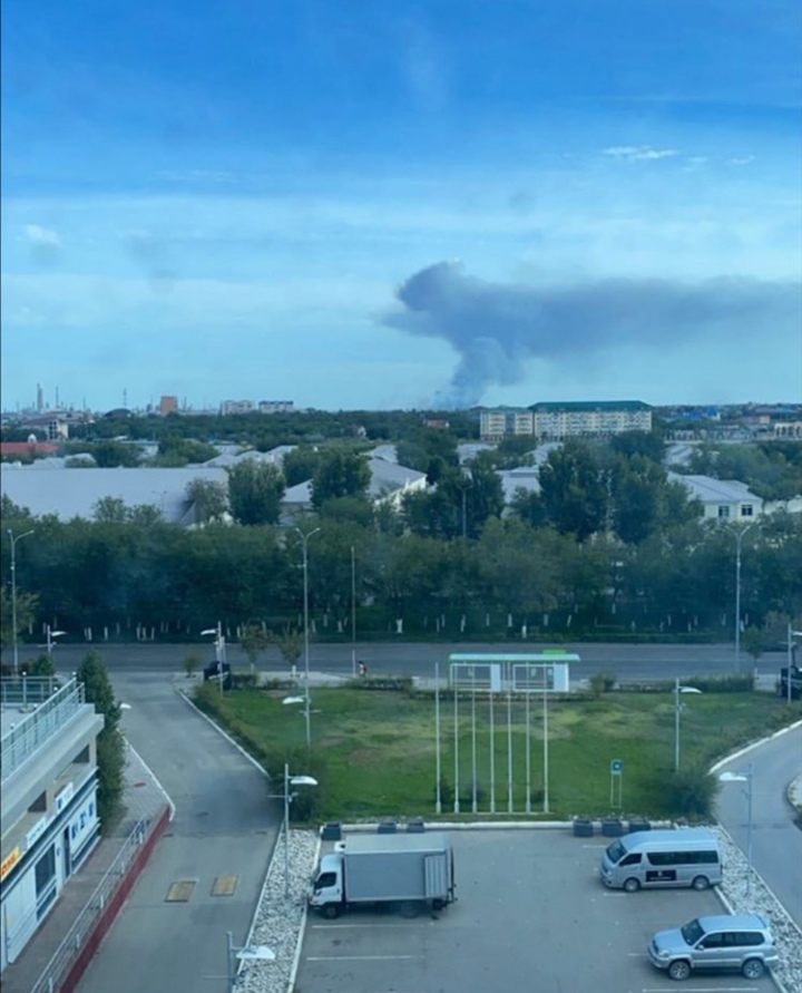 اتىراۋدا كاسپي تەڭىزىنىڭ جاعالاۋى ءالى ورتەنىپ جاتىر