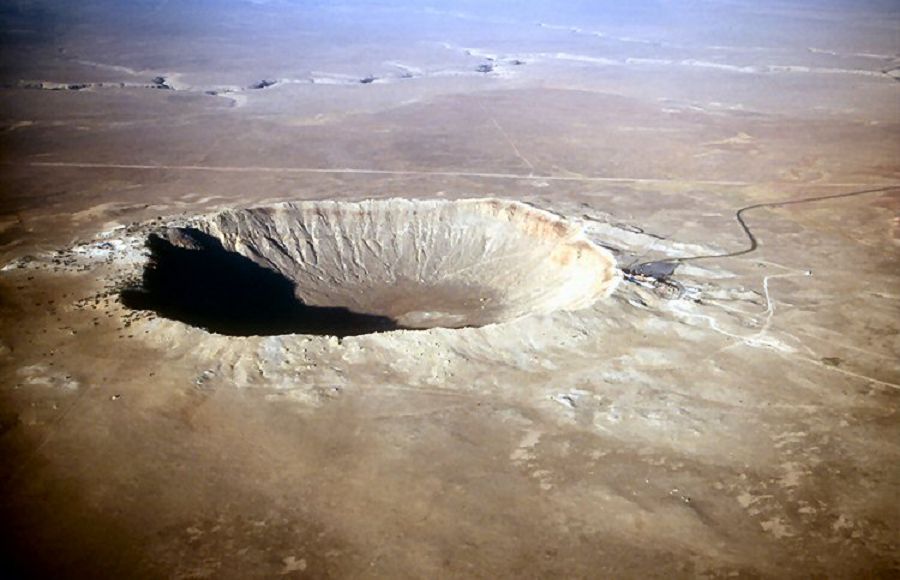 مەتەوريت قۇلاعان جەر