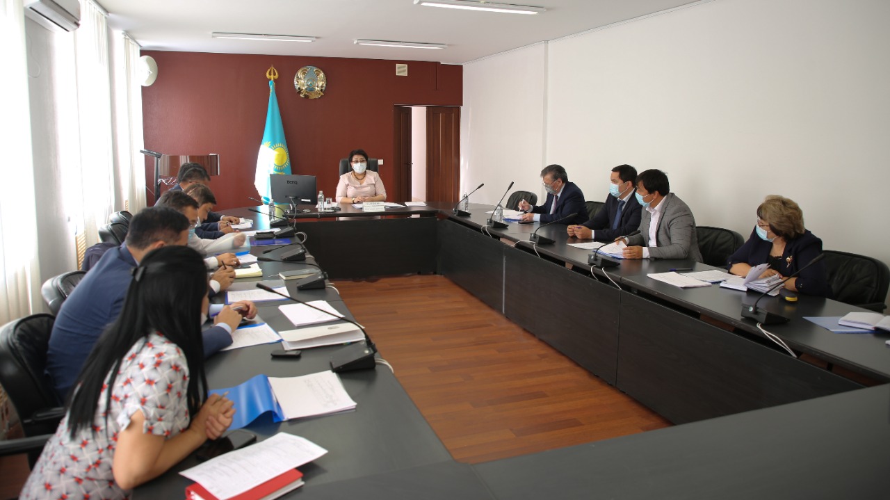 اتىراۋ وبلىسى اكىمىنىڭ گرانتىمەن 78 اتىراۋلىق جاس تەگىن وقيدى