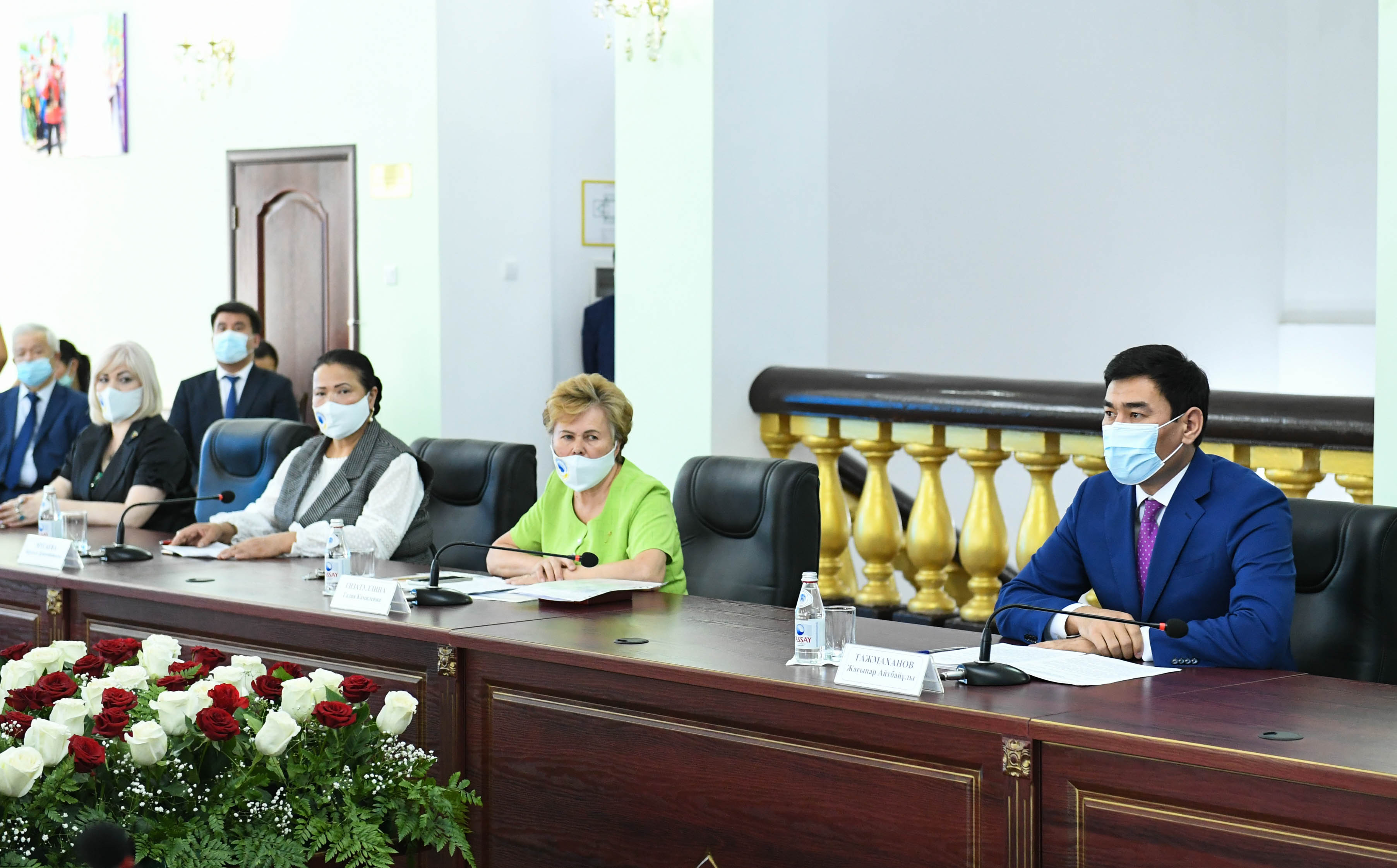 وبلىس اكىمى ەتنومادەني بىرلەستىك جەتەكشىلەرىمەن كەزدەستى