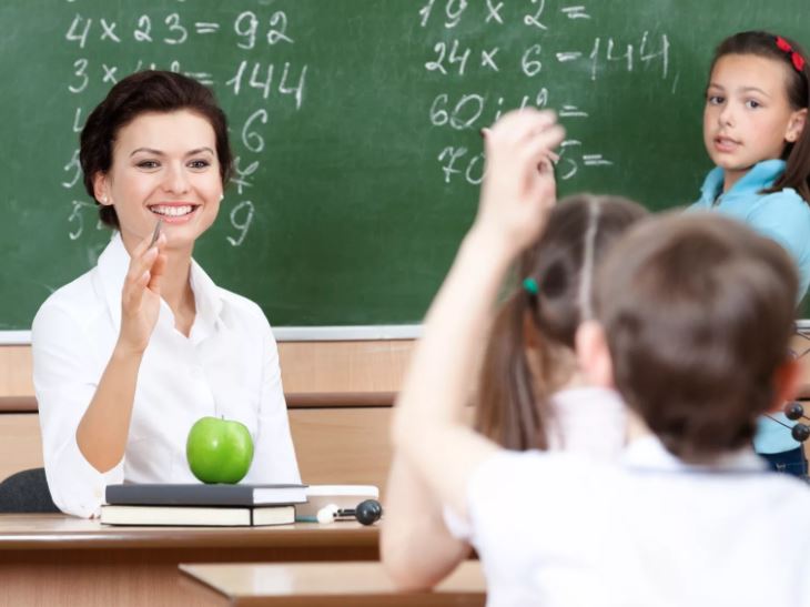 مۇعالىمدەردىڭ جالاقىسى كوبەيەدى - پرەزيدەنت