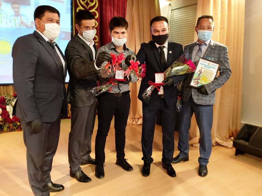 پاراليمپياداشىلار پاتەرلى بولدى