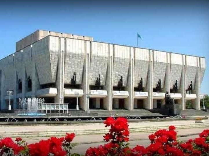 اكەم-تەاتر "مونودراما" بايقاۋىن جاريالادى