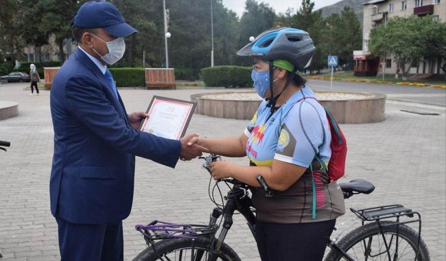 ۆەلوساياحاتشى قىز