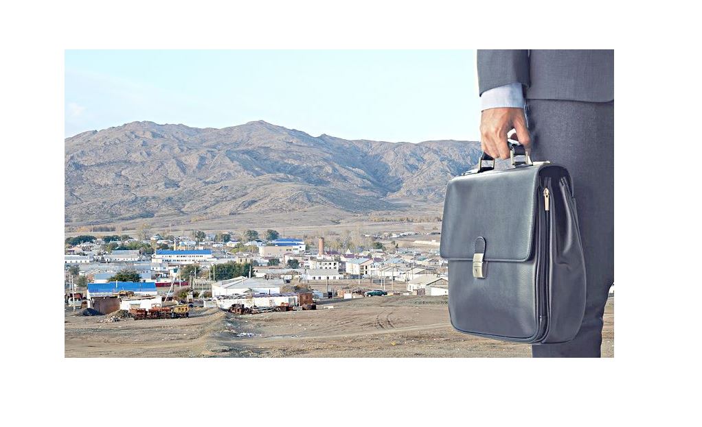 قازىرگى اۋىل اكىمىنىڭ قولى قىسقا