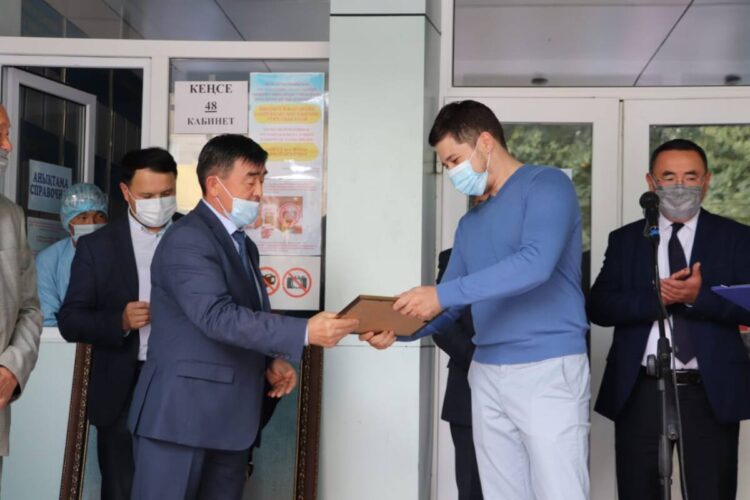 جۋالىلىق كاسىپكەر ءجۇز ميلليوننان استام تەڭگەگە كومەك كورسەتتى