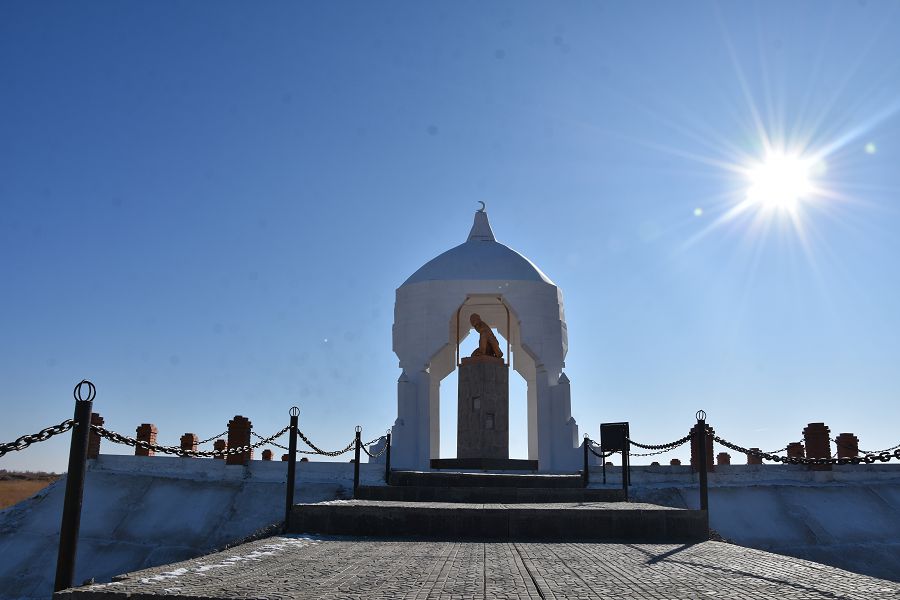 بابالاردىڭ ەرلىگى باعالانسا...