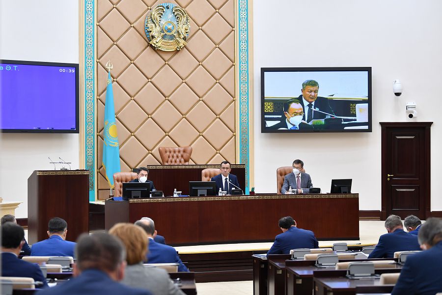 سەناتورلاردى قانداي ساۋالدار مازالايدى؟