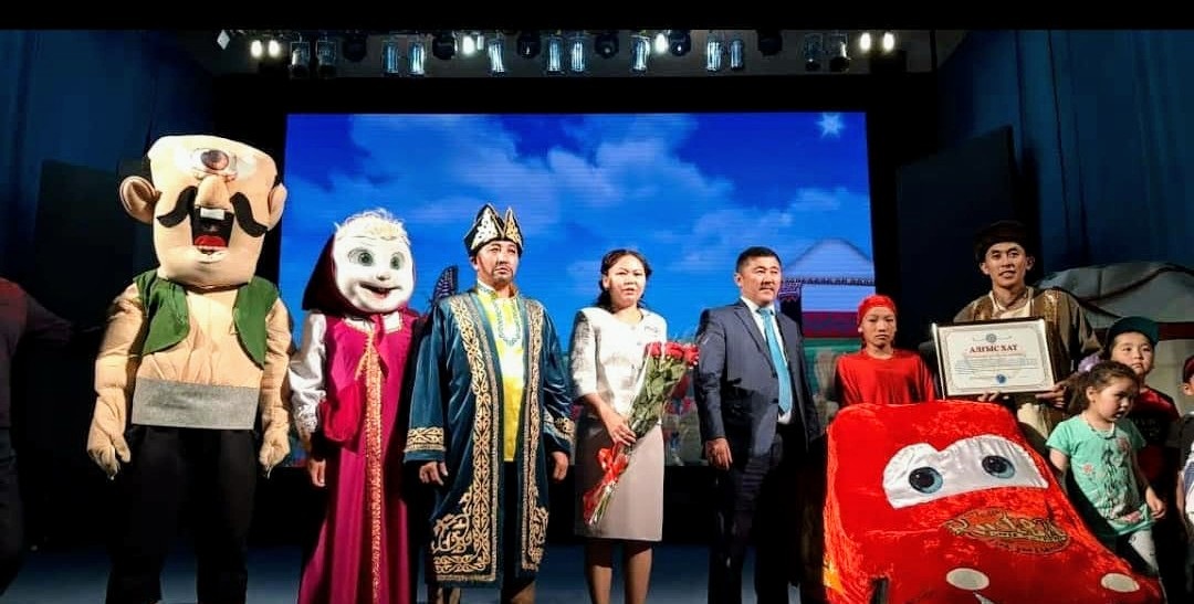 اۋىلداعى تەاتر كىشكەنتاي كورەرمەندەرىن قۋانتۋعا اسىعادى