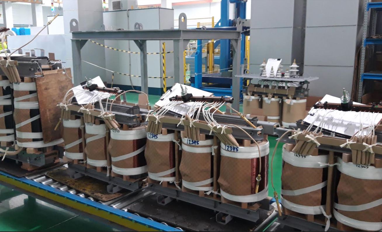 "دامۋمەن" بىرگە داميدى