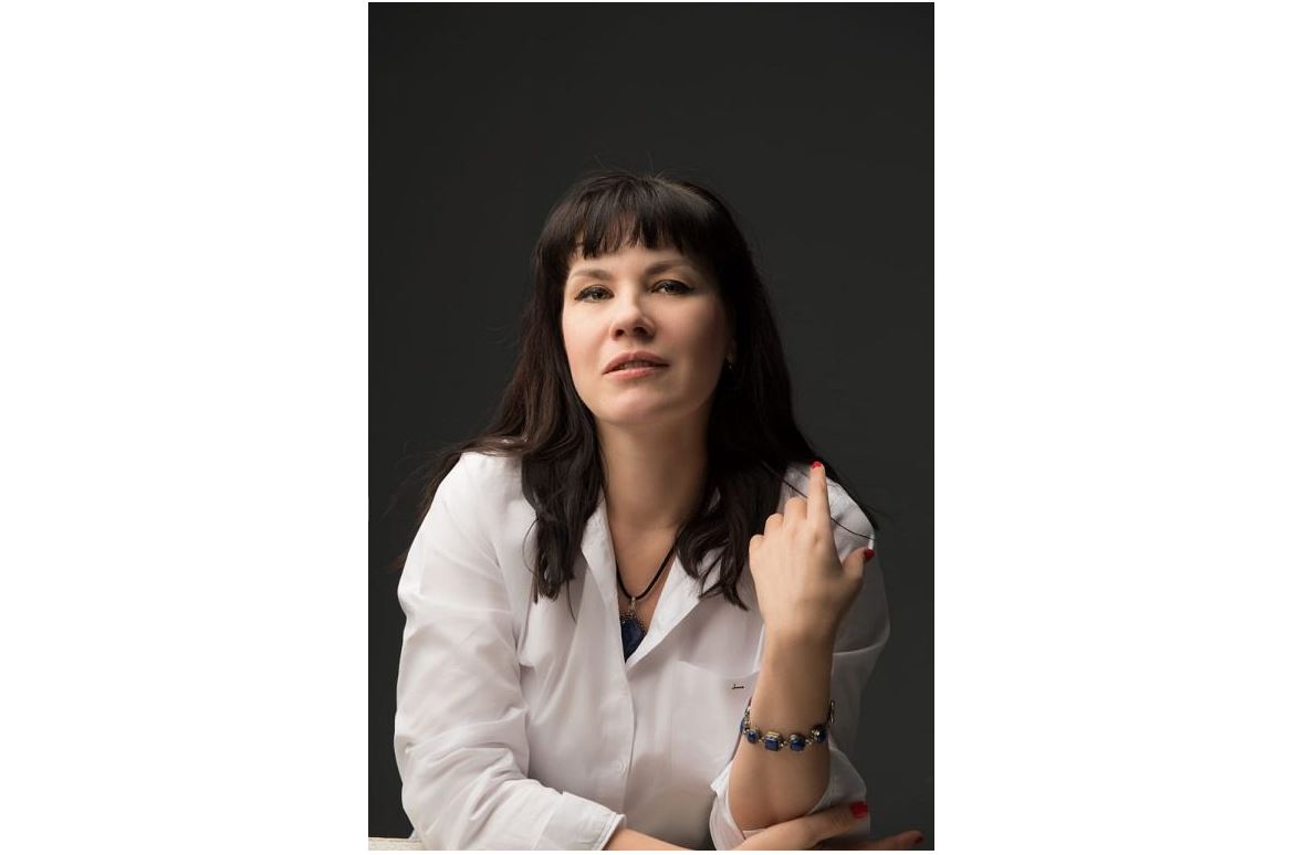 ناتاليا كاگادي: باستى قۇندىلىق – ماحاببات