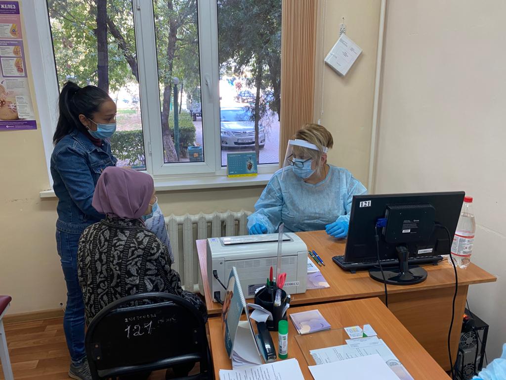 ەلىمىزدىڭ ۇزدىك ونكولوگتارى شىمكەنت تۇرعىندارىن قابىلدادى