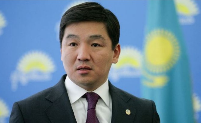 پاندەميا كەزىندە مۇعالىمنىڭ ماڭىزى زور ەكەنىنە بارشانىڭ كوزى جەتتى – ب.بايبەك