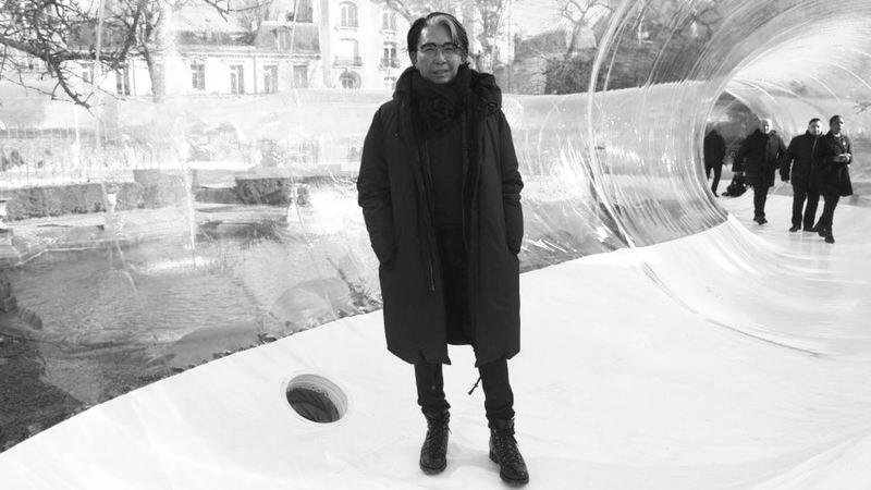 Kenzo ءسان ءۇيىنىڭ نەگىزىن قالاعان ديزاينەر كوروناۆيرۋستان كوز جۇمدى