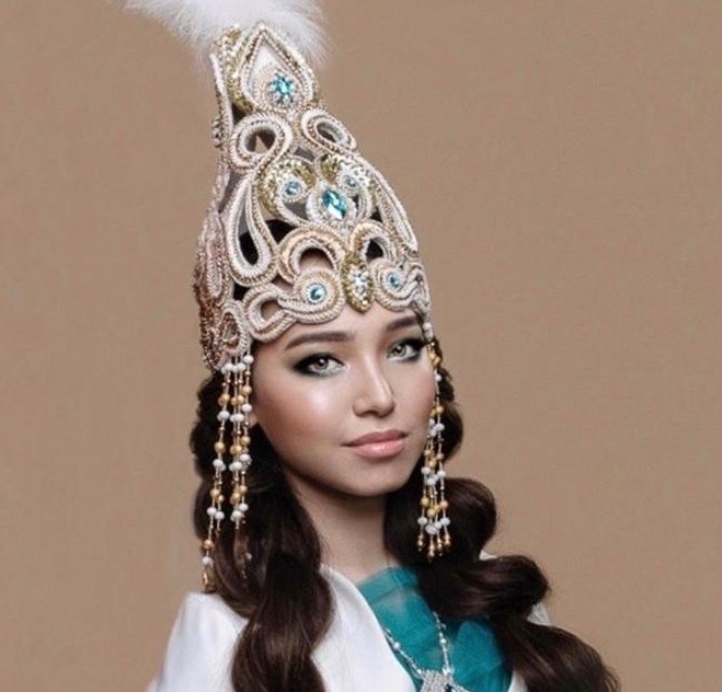 وتانداسىمىز Miss Asia Internet 2020 بايقاۋىندا جەڭىسكە جەتتى