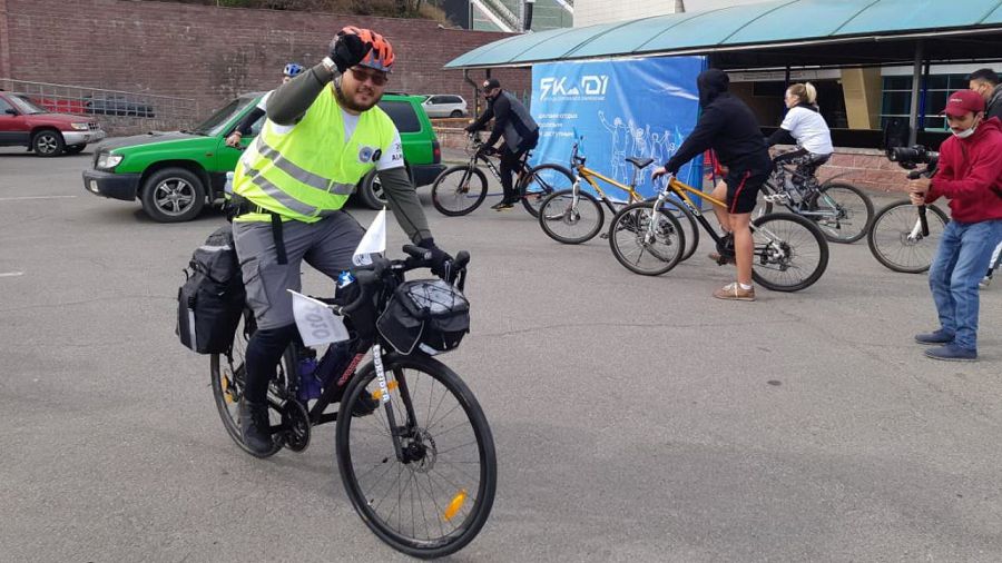 الماتىدان اقتوبەگە ۆەلوسيپەدپەن بارادى