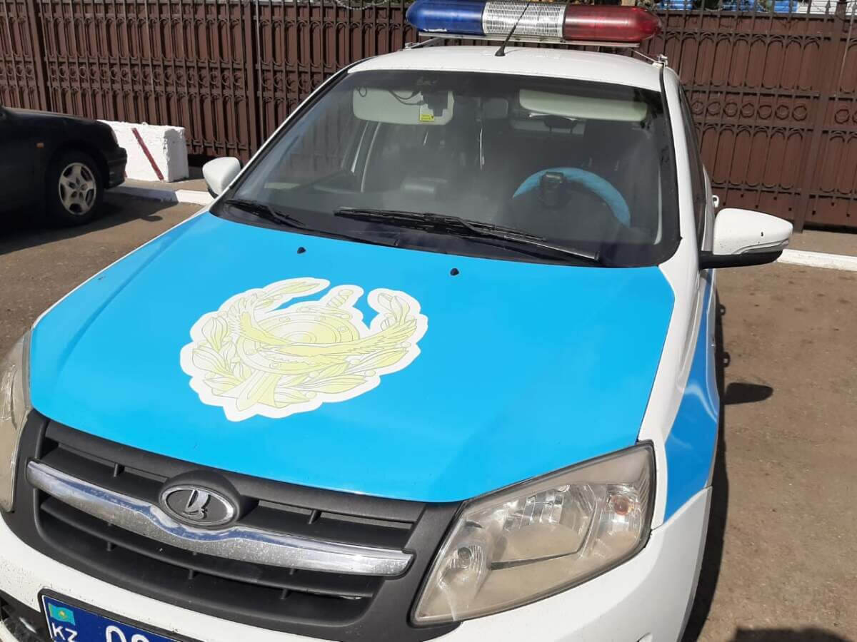 اقتوبەدە ەسىرتكى پايدالانىپ, كولىك ايداعان جۇرگىزۋشى ۇستالدى