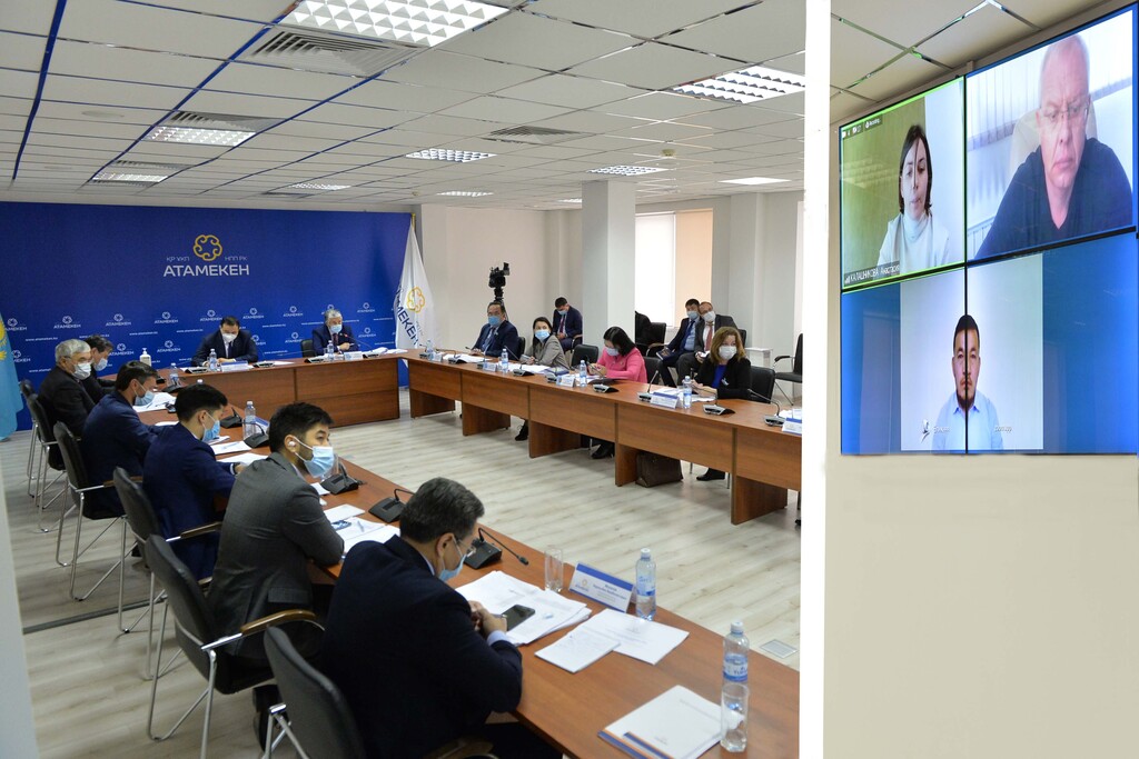 سەناتورلار بيزنەستىڭ لوكداۋننان شىعۋىنا بايلانىستى ۇسىنىستاردى تالقىلادى