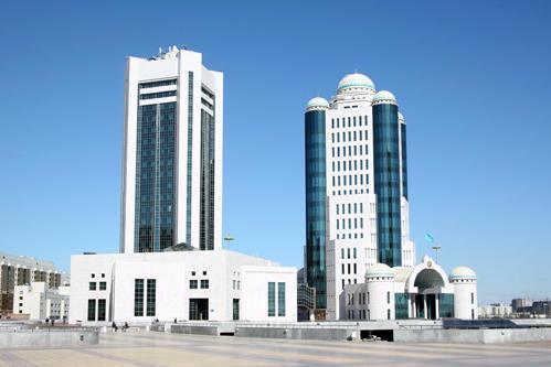 سەناتورلاردى اۋىلدىڭ جاعدايى الاڭداتادى