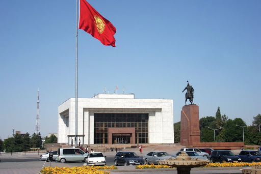 بىشكەكتە توتەنشە جاعداي رەجيمى قايتا ەنگىزىلدى