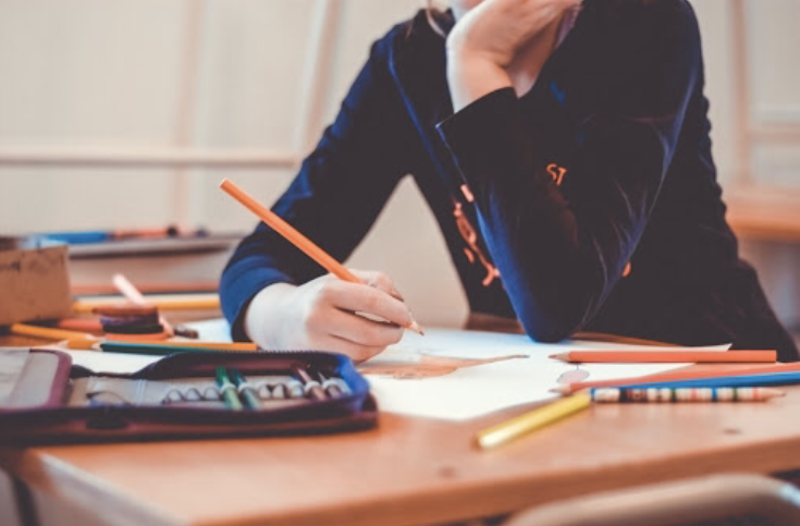 مەكتەپ وقۋشىلارىنا 13 قازانعا ارنالعان تەلەساباقتاردىڭ كەستەسى