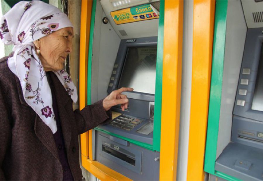 1,8 ترلن-نان استام تەڭگەگە زەينەتاقى تولەندى