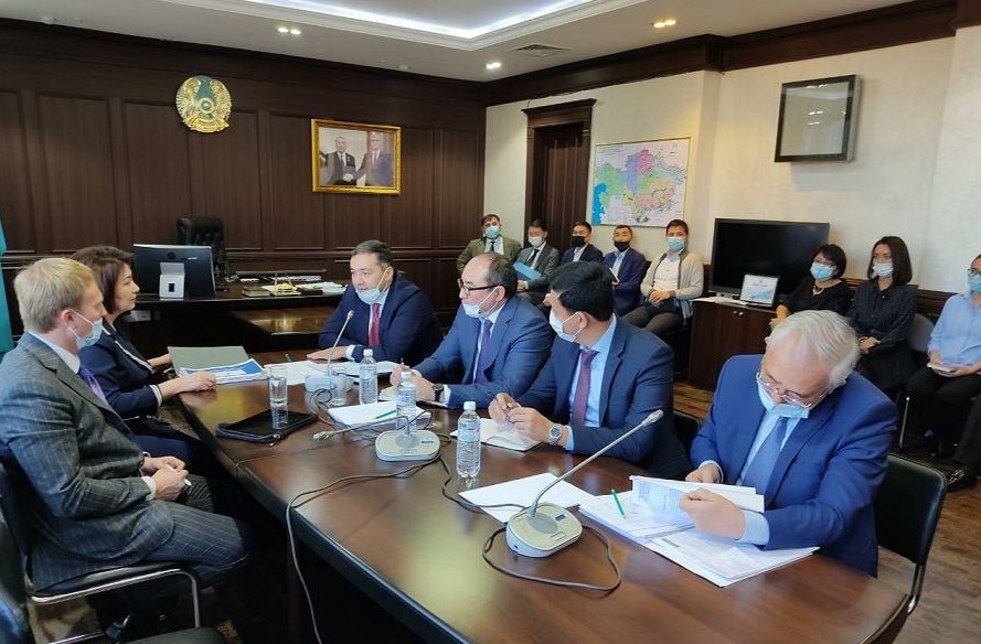 جەمقورلىققا قارسى بىرىگىپ كۇرەسەدى