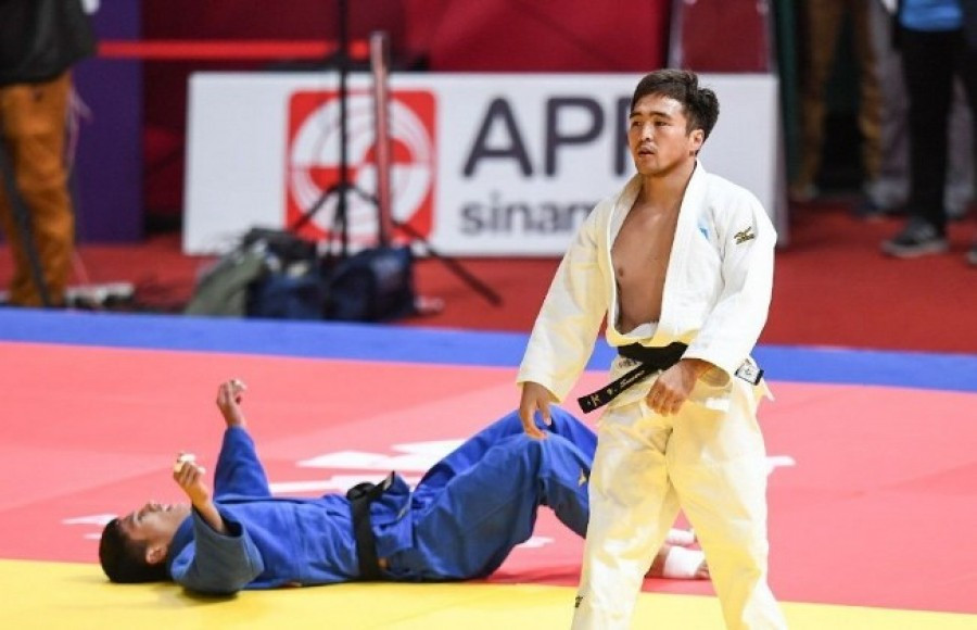 ۇزدىكتەر ەل نامىسىن قورعايدى