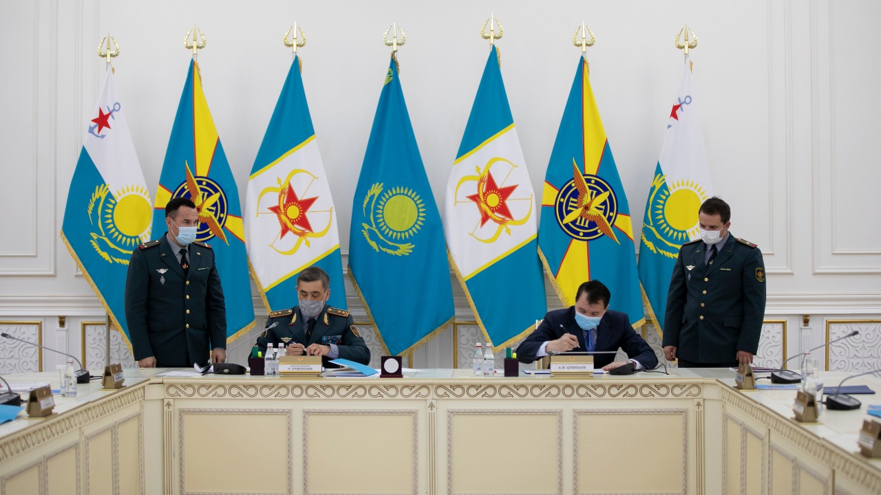 نۇرلان ەرمەكباەۆ سىبايلاس جەمقورلىققا قارسى ءىس-قيمىل اگەنتتىگىنىڭ توراعاسىمەن كەزدەستى