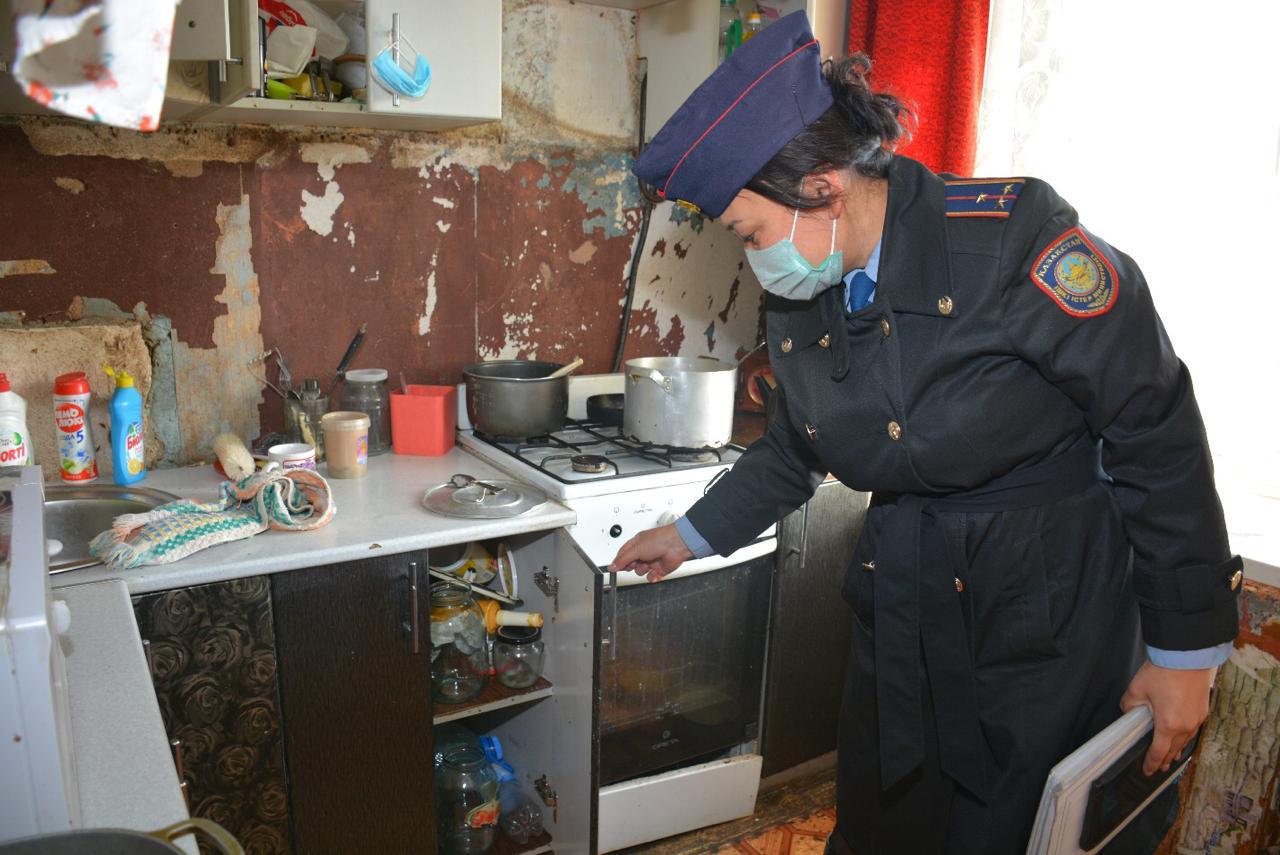 13 پەتروپاۆلدىق اتا-انا قۇقىعىنان ايىرىلدى