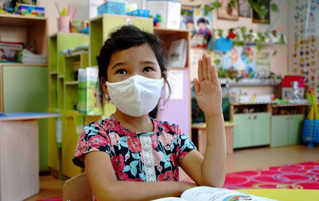 پەدياتر كوروناۆيرۋستىڭ بالاعا تيگىزەتىن زارداپتارى تۋرالى ايتىپ بەردى