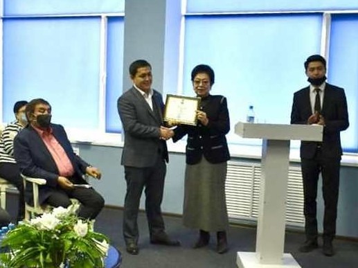 قاراعاندىداعى ءمۇشايرادا 97 اقىن باق سىنادى