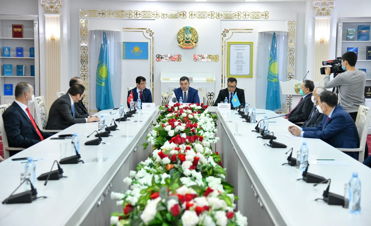 باۋىرلاس ەلدىڭ باستى بايلىعى