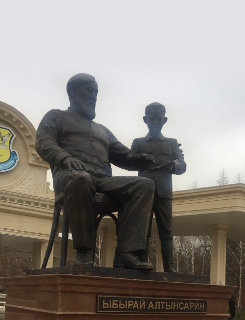 قوستانايدا ىبىراي التىنسارين ەسكەرتكىشى اشىلدى