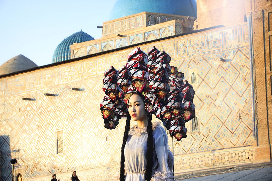 لوندونداعى قازاق سۋرەتشىلەرىنىڭ كورمەسى