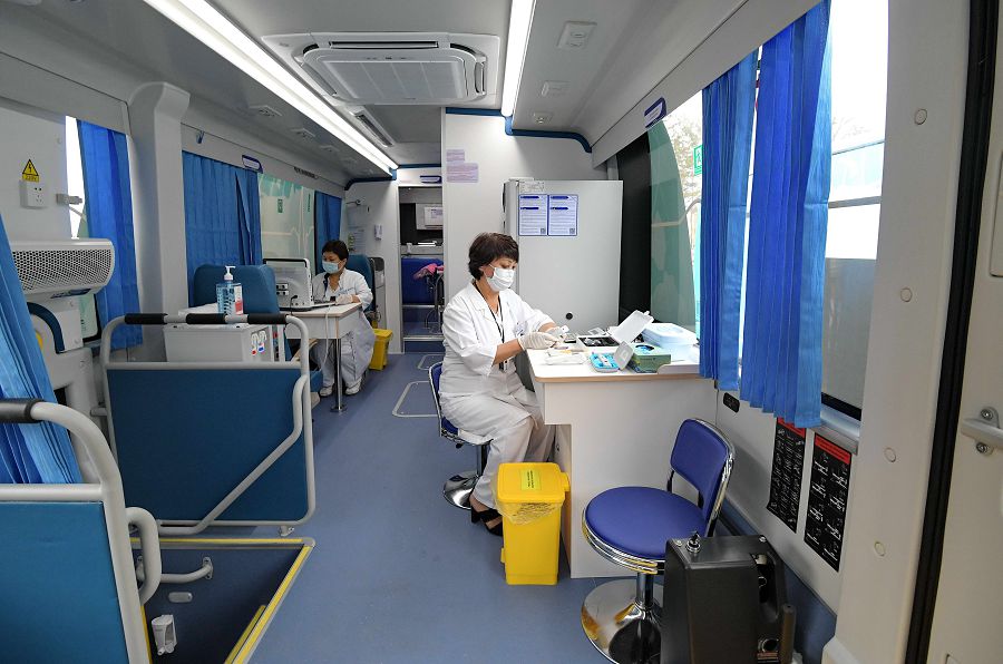 كوشپەلى مەديتسينالىق كەشەندەر شالعاي اۋىلعا قالاي جەتەدى؟