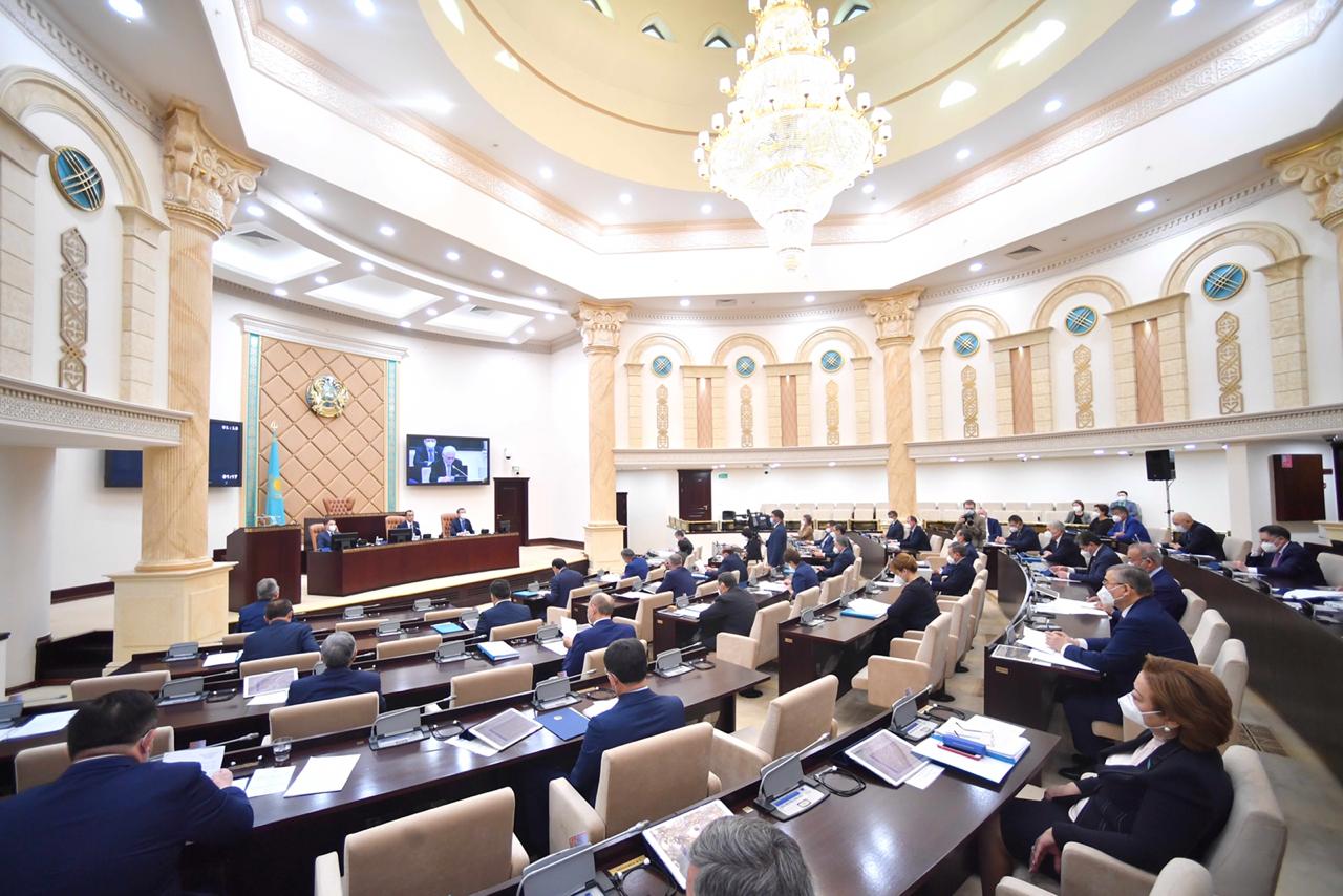 سەنات مەملەكەتتىك شەكارا, كوشى-قون جانە كەمە قاتىناسى تۋرالى زاڭداردى قابىلدادى