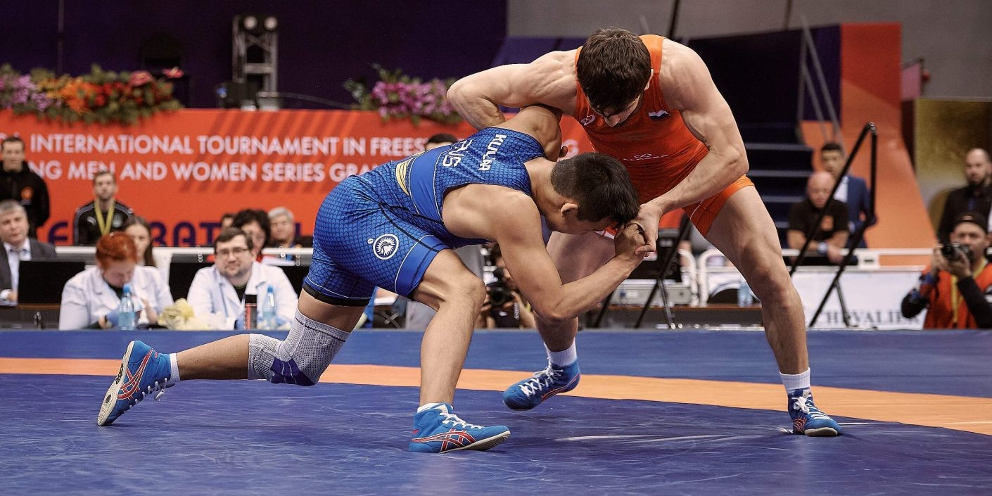 يۆان يارىگين تۋرنيرىندە باق سىناۋدا