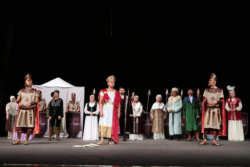 حالىق تەاترلارى قايتا اشىلدى