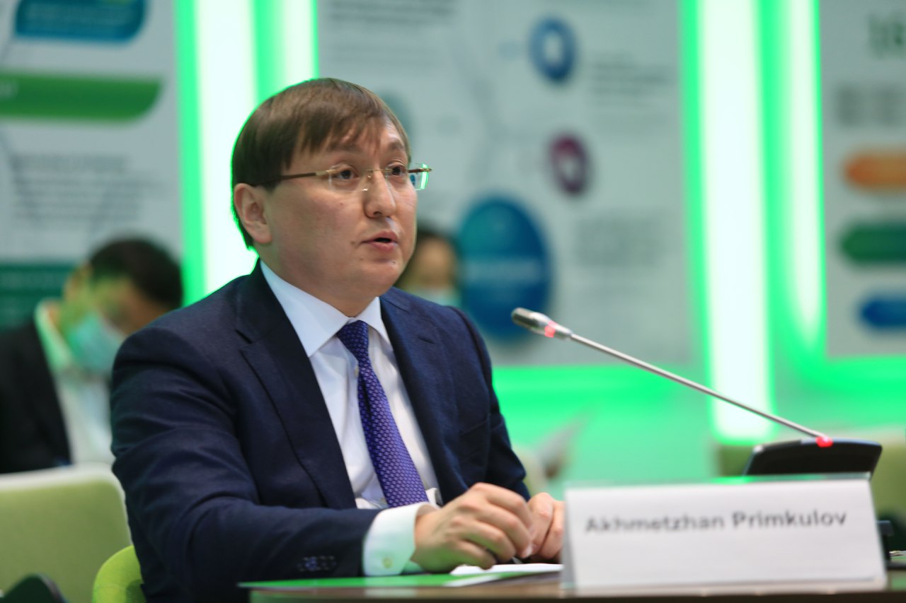 "جاسىل ەكونوميكا" جانە ەڭ وزىق قولجەتىمدى تەحنولوگيالار (ەقت) قاعيداتتارىنا كوشۋ ماسەلەلەرى تالقىلاندى