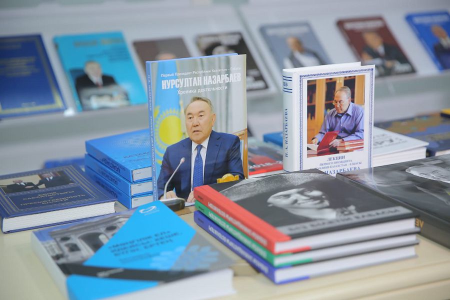 تاۋەلسىزدىك جولىن بەزبەندەۋ ء(ال-فارابي اتىنداعى قازۇۋ-دا تۇڭعىش پرەزيدەنت – ەلباسى ن.ءا.نازارباەۆ زالى اشىلدى)