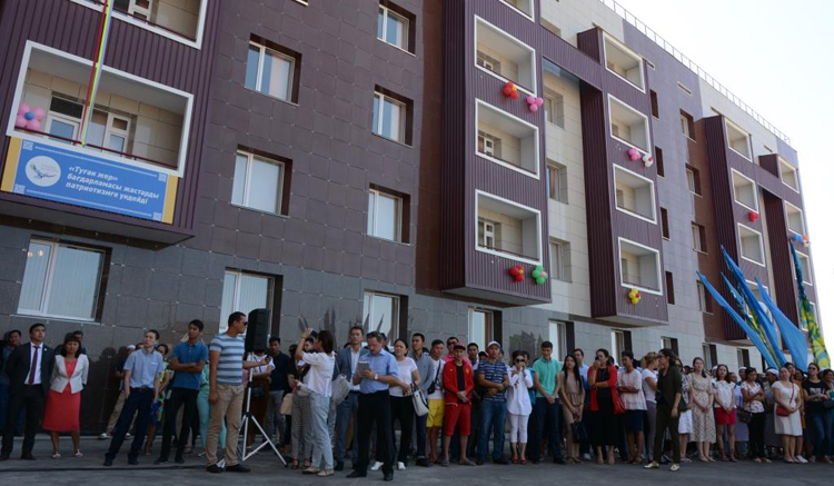 «جاڭا سەرپىن» جاتاقحاناسىندا كىمدەر تۇرادى؟