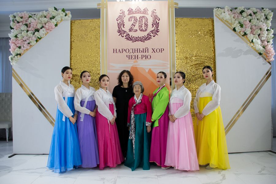 «چەن-ريۋ» ءانسامبلى جاڭا بەلەسكە شىقتى