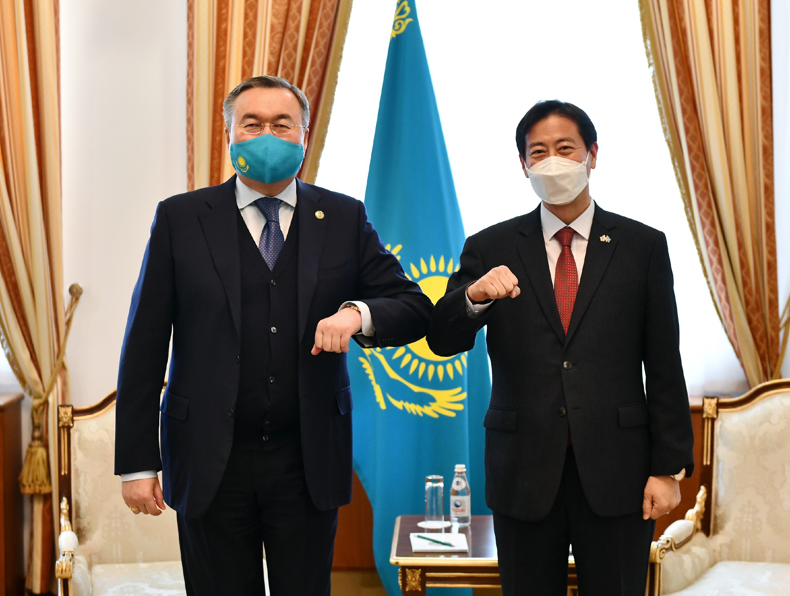 قازاقستان ءسىم باسشىسى وڭتۇستىك كورەيانىڭ ەلشىسىن قابىلدادى